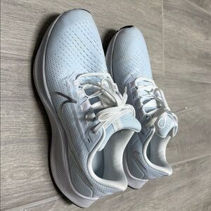 Nike Wmns Air Zoom Pegasus 38 'Blue Tint'